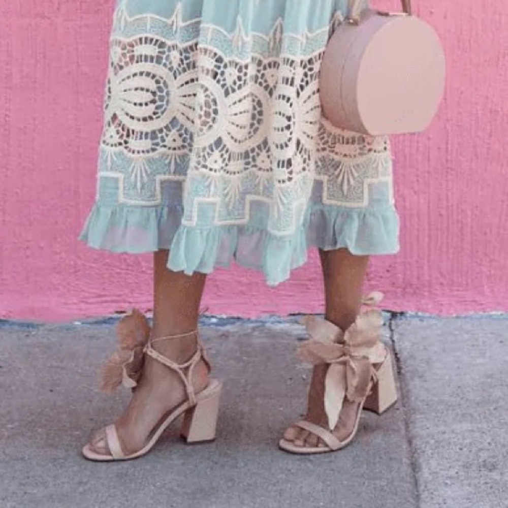 CECELIA NY Nude Hibiscus Leather Heels Size 10